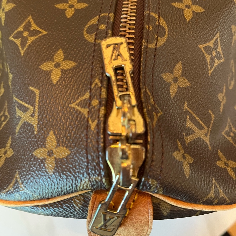 ✈️ Louis Vuitton Keepall 55 Monogram Canvas — Classic Travel Icon - Picture 6 of 16